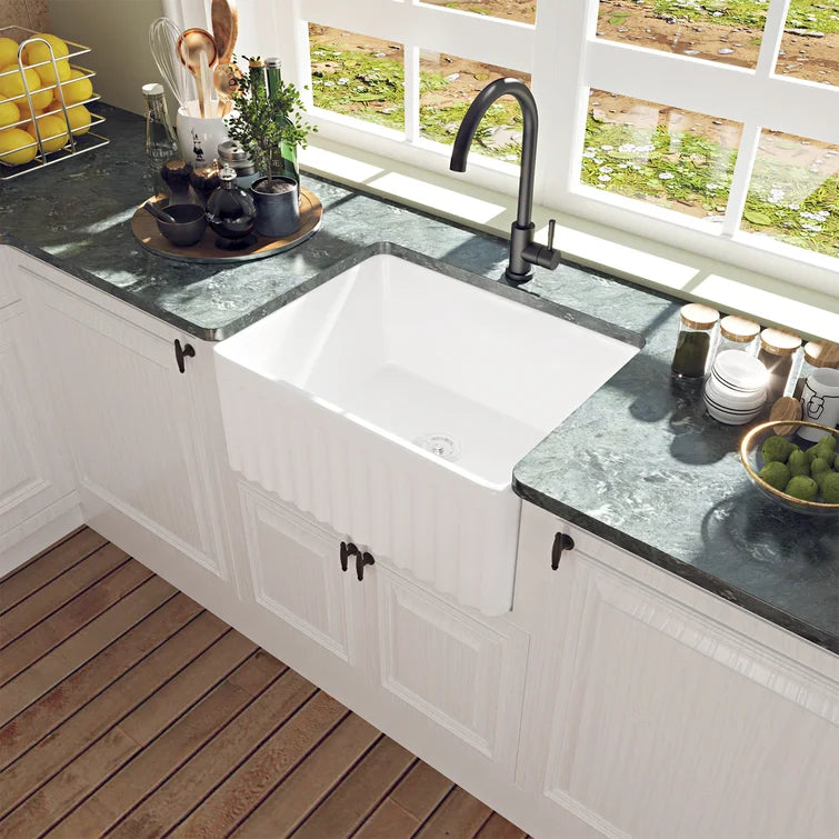 24__L_X_18__W_Farmhouse_Apron_Kitchen_Sink_4.jpg