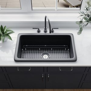 GLEN 31.89" L x 19.09" W  Rectangle Undermount Kitchen Sink, Easy-Cleaning